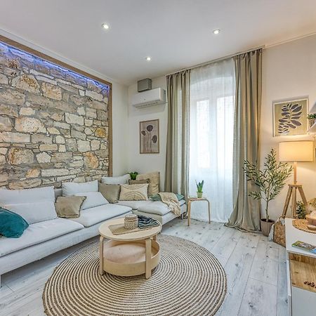 Eva - Storia Parentina Apartment Porec Bagian luar foto